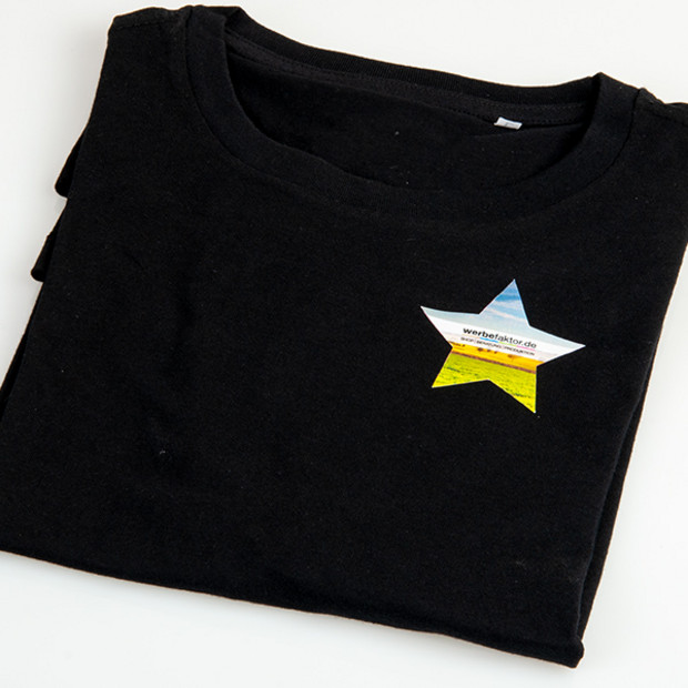 Das Foto zeigt ein Textilaufkleber in Sternenform.